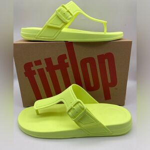 NWT FitFlop Women’s Electric Yellow Sandals Size 9/41